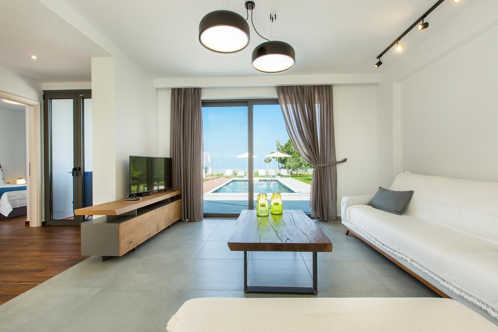 Vilana Exclusive Villas Skouloúfia 객실 사진